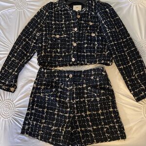 ✨ NEW Black & Gold Tweed Two-Piece Set – Jacket + Shorts ✨